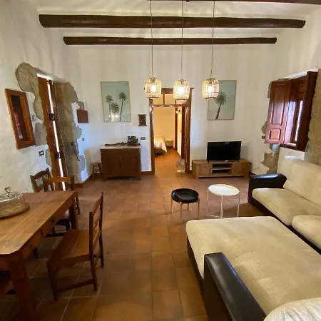 Летний дом Casa Rural El Drago *